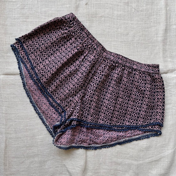 Pants - NWOT Boho Aztec Print Bootie Shorts / Booty Shorts